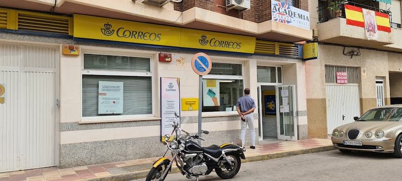 Oficina de Correos en Dolores