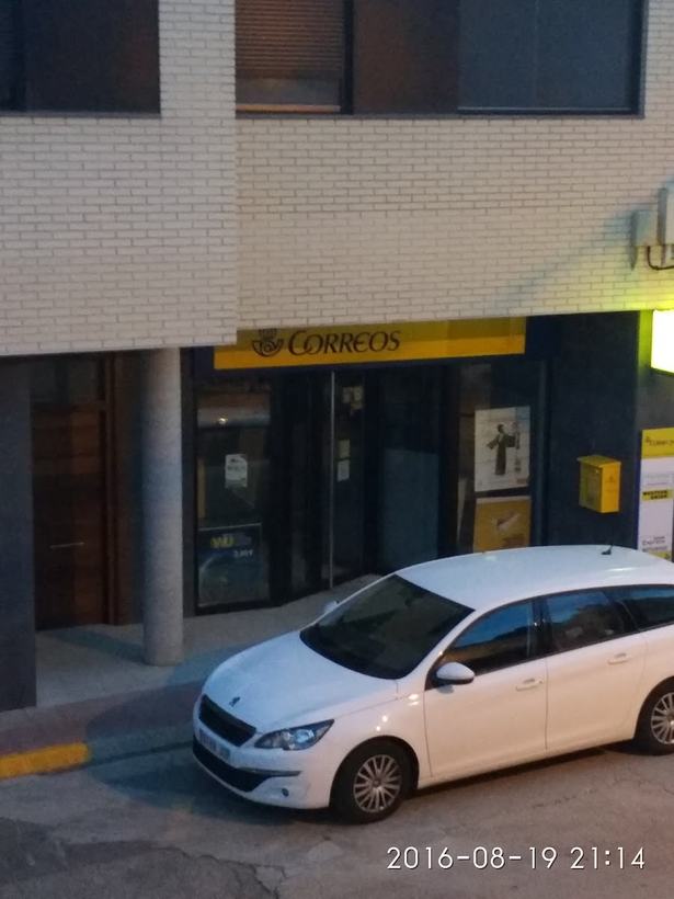 Oficina de Correos en La Puebla de Alfindén